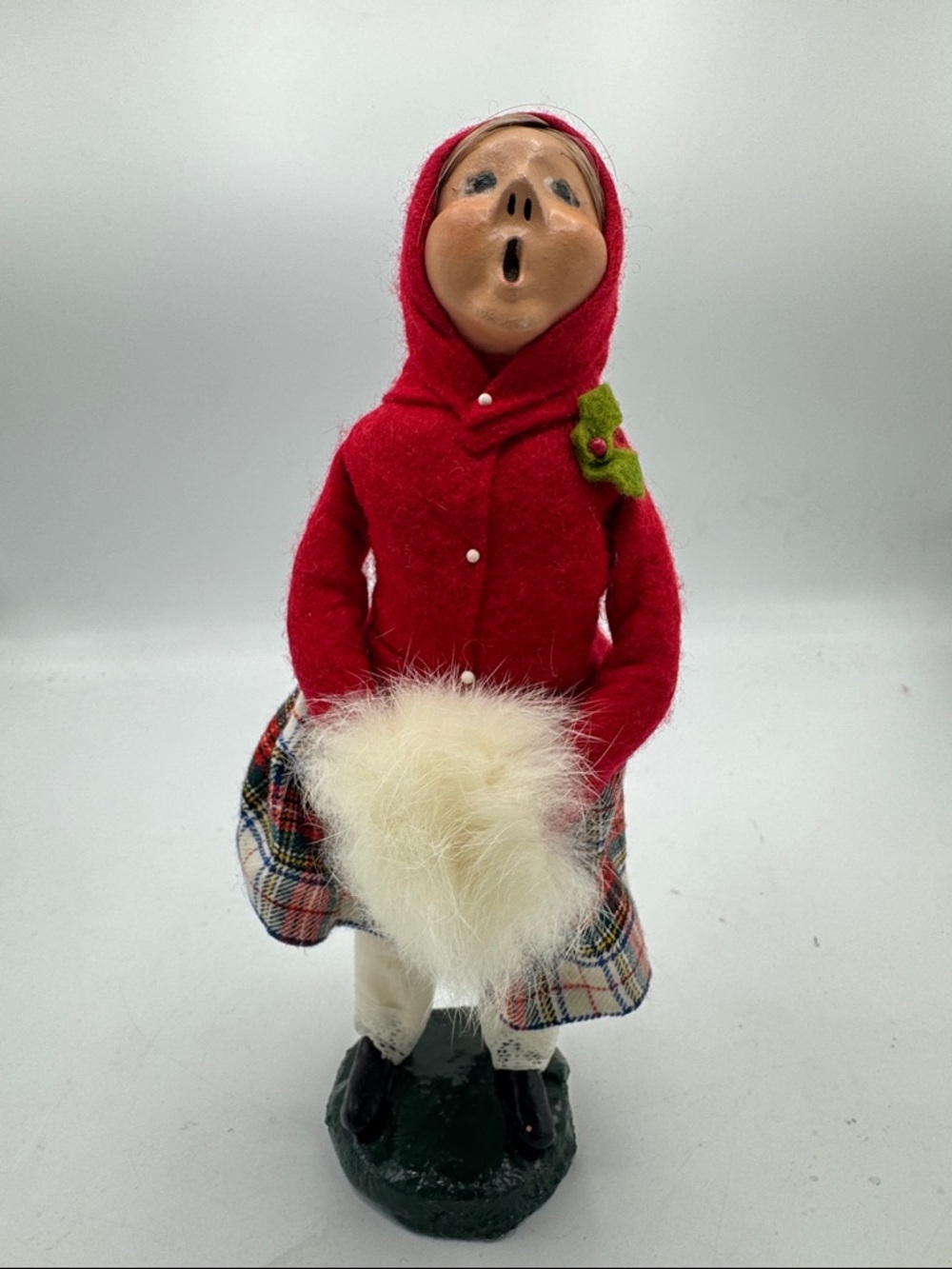 Byers choice Victorian Caroler Girl